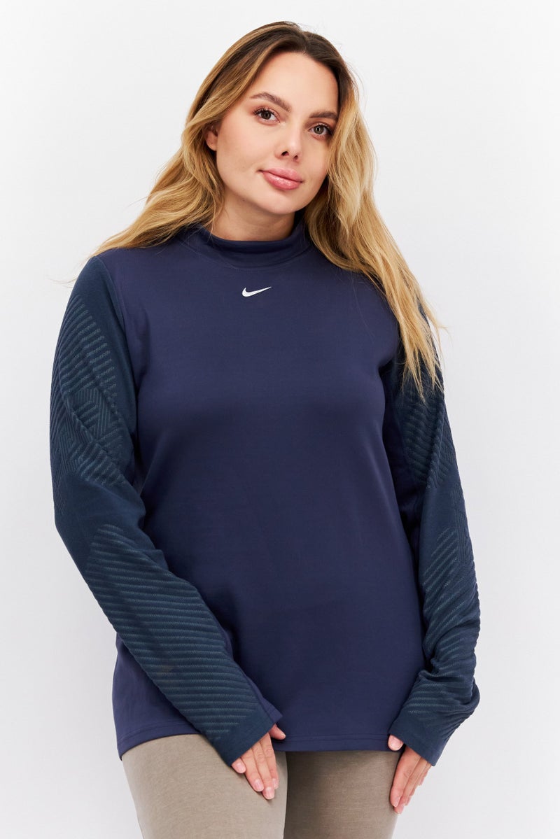 Nike تي شيرت تدريب للنساء من ماركة لياقة بدنية، رمادي - Image 1