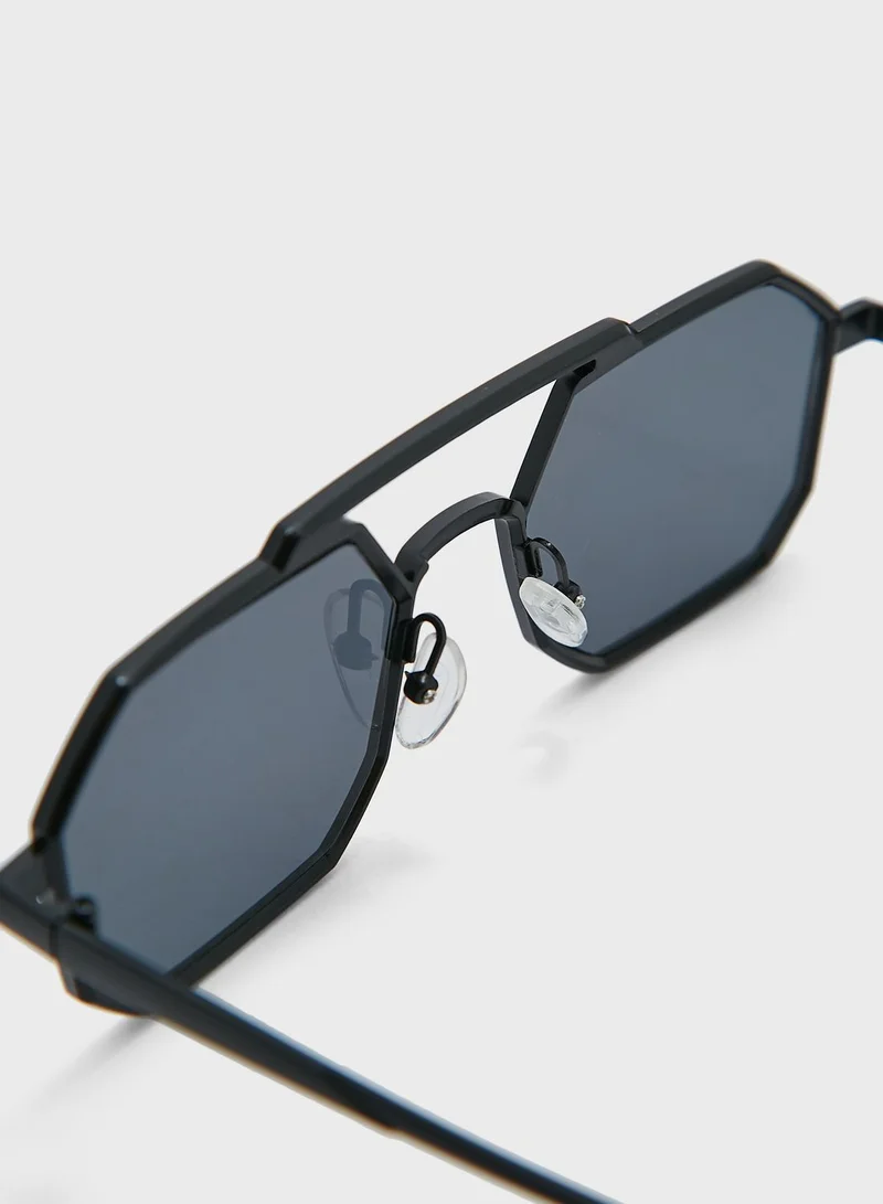 Seventy Five Casual Heptagonal Len Sunglasses