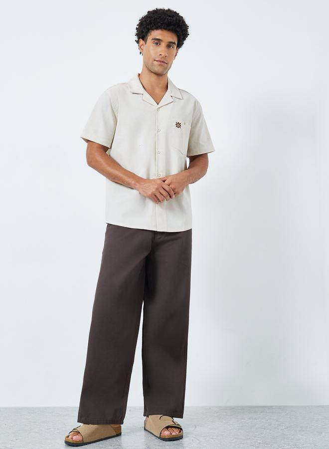 ستايلي قميص بياقة ريزورت من مزيج الكتان بقصة مريحة - Image 2