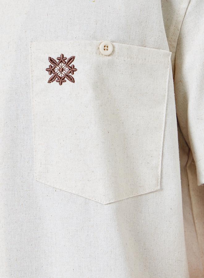 ستايلي قميص بياقة ريزورت من مزيج الكتان بقصة مريحة - Image 3