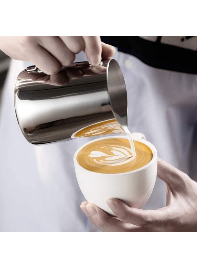 هابي هوم إبريق حليب من الستانلس ستيل بسعة 350 مل لصنع رغوة القهوة – إبريق تبخير احترافي لتسخين الحليب وصنع الكابتشينو واللاتيه والشوكولاتة الساخنة – صنبور دقيق لفن اللاتيه ومقبض مريح – آمن للغسالة وسهل التنظيف - Image 4
