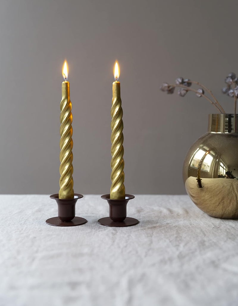 شموع “Candles with a Twist®”， مصنوعة في إيطاليا، متوفرة بـ 25 لونًا، شموع للعشاء، شموع ملتوية تحترق لمدة 5 ساعات، شموع مخروطية الشكل، مطلية، مجموعة هدايا من الشموع بدون رائحة، 6 قطع. الحجم: 2.2 × 21 سم (لون ذهبي). - Image 3