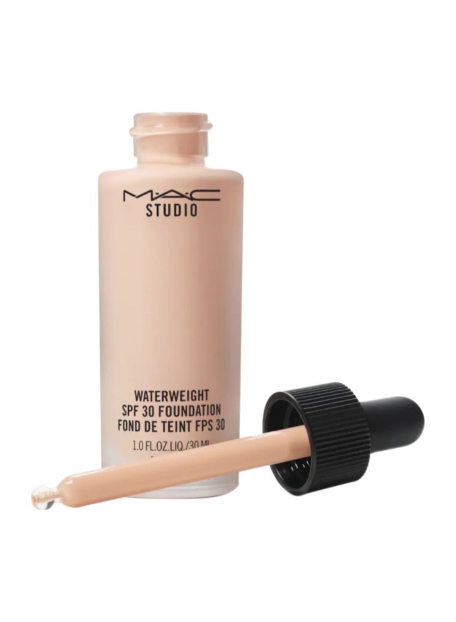 MAC Cosmetics أساس ستوديو ووتر ويت SPF 30 - NW20 - Image 1