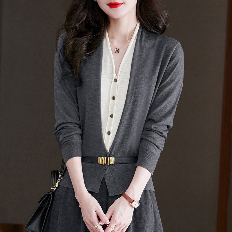 Womens fake two-piece cardigan 2023 autumn and winter V-neck stitching waist slimming loose all-match long-sleeved knitted top Gray top 