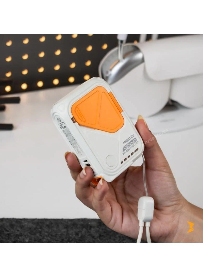 ريتشي فويادج 5 في 1 باور بنك بسعة 10000 مللي أمبير RPB-A06 | شحن سلكي سريع 22.5 واط | كابلمدمج Type-C | شحن لاسلكي 15 واط | محول سفر عالمي | لون أبيض - Image 3