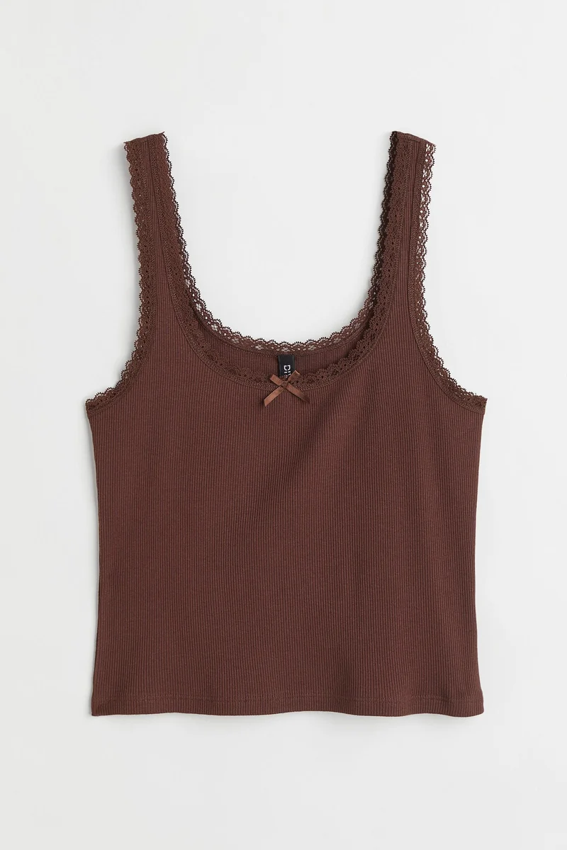 اتش اند ام فيست بحواف من الدانتيل