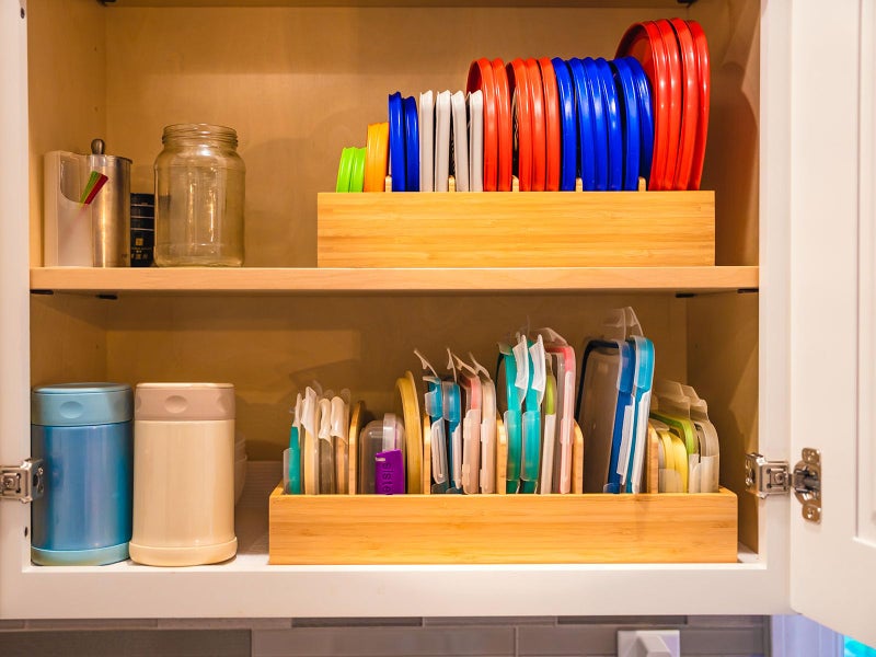 Umilife Large Food Container Lids Organizer for Kitchen Cabinet and Drawer, Bamboo Organizer with 5 Tall Adjustable Dividers, Plastic Lids Organization and Storage - Image 4