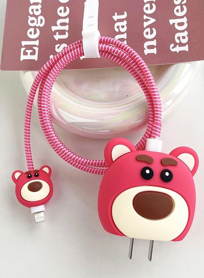 عام مجموعة مكونة من أربع قطع من الغطاء الواقي واللفاف لشاحن الهاتف المحمول مناسبة لهاتف Apple الأصلي 18 وات/20 وات - دب الفراولة - Image 1