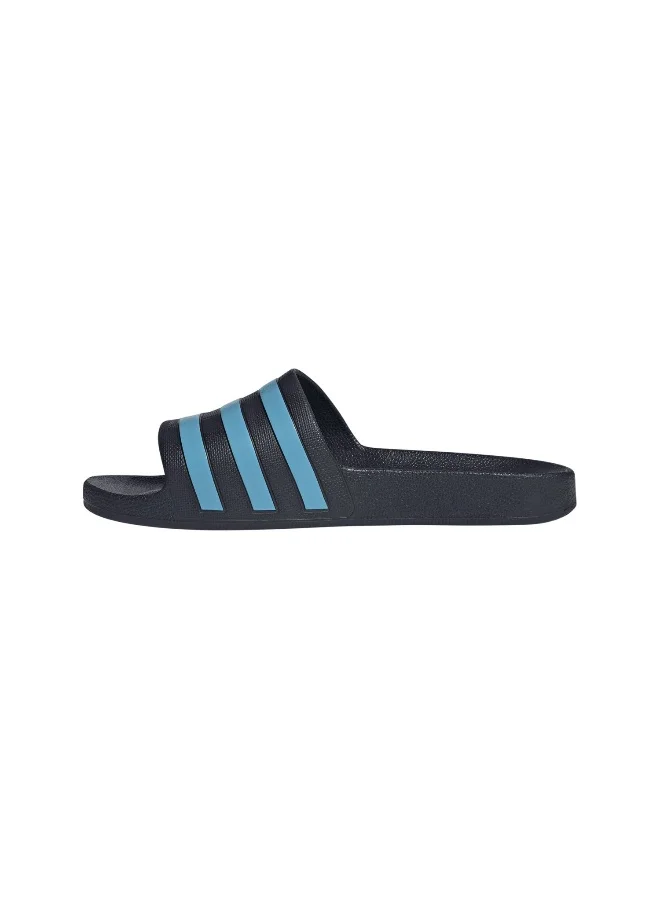 adidas أديليت أكوا بلو سلايدز سباحة للجنسين 7