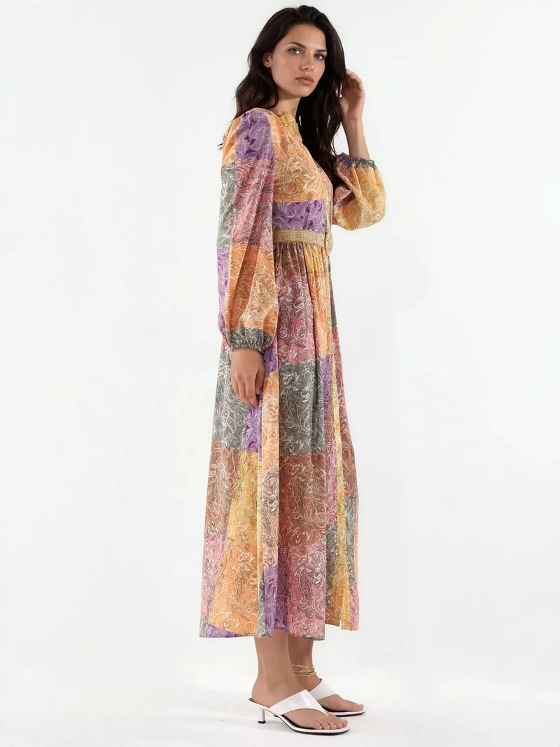 جينيفر Belted Geometric Chiffon Maxi Dress