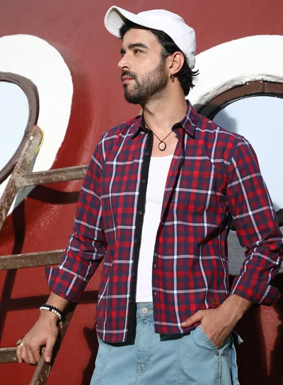 كامبوس سوترا Campus Sutra Men's Navy Blue & Red Tartan Plaid Shirt For Casual Wear | Spread Collar | Long Sleeve | Button Closure | Cotton Shirt Crafted With Comfort Fit For Everyday Wear