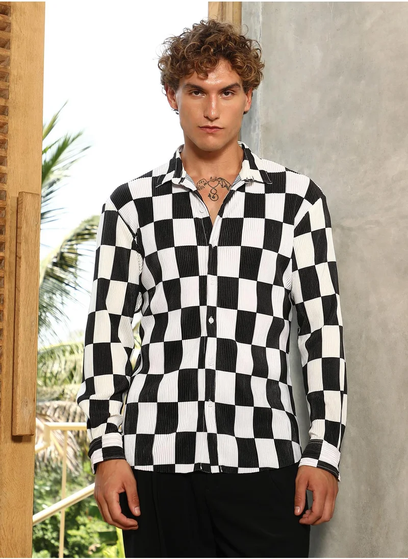 Campus Sutra Campus Sutra Men's Obsidian Black & Chalk White Pleated-Checker Shirt For Casual Wear | Spread Collar | Long Cuffed Sleeves | Button Closure | Shirt Crafted With Comfort Fit For Everyday Wear