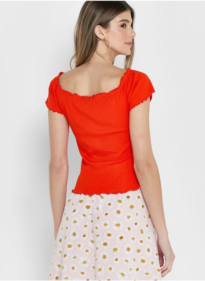 MONKI V-Neck Lettuce Hem Crop Top