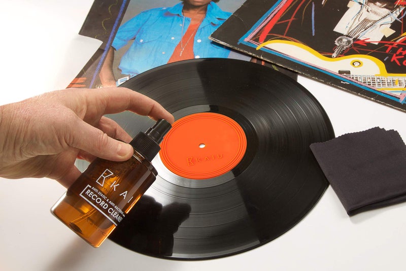 KAIU Vinyl Record Cleaning Solution - Anti Static Record Cleaning Washer Fluid with Silicone Label Protector & Microfiber Cloth - Vinyl Album Cleaner Spray - Remove Dust & Dirt - 3-in-1 Supplies Kit - Image 3