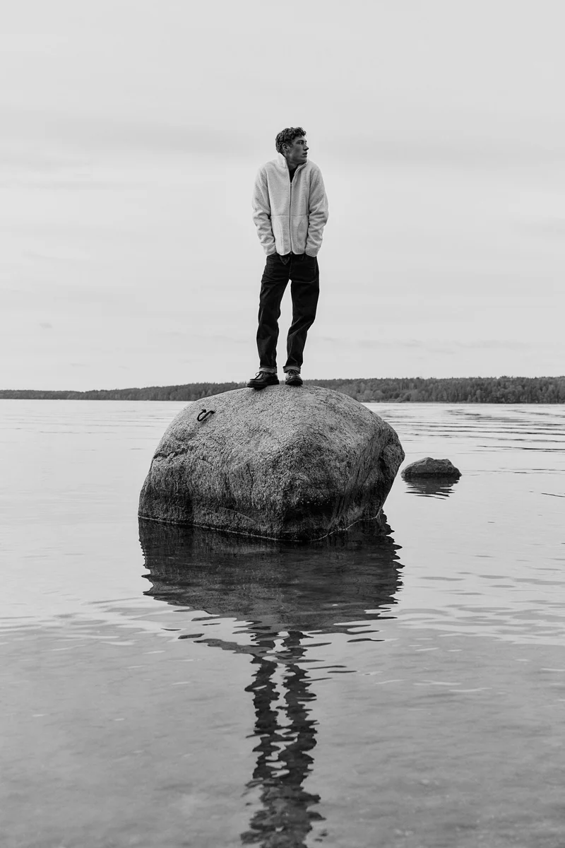 اتش اند ام جاكيت بقصّة عادية من نسيج التيدي