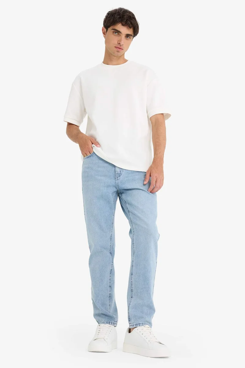 Defacto  90's Slim Fit Skinny Leg Washed Jeans for Men | Best Price UAE