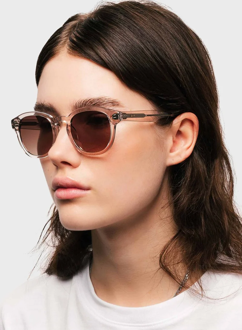 MESSYWEEKEND Bille 1 Wayfarers Sunglasses