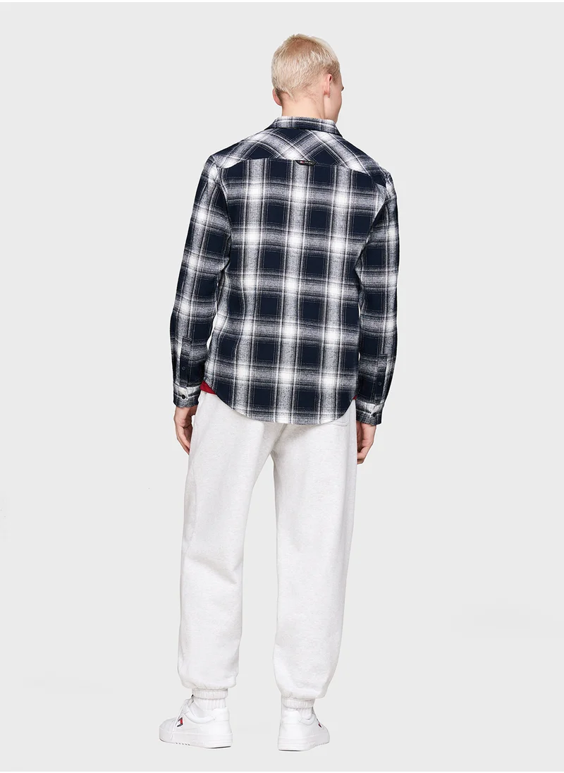 TOMMY JEANS Logo Print Regular Fit Shirt