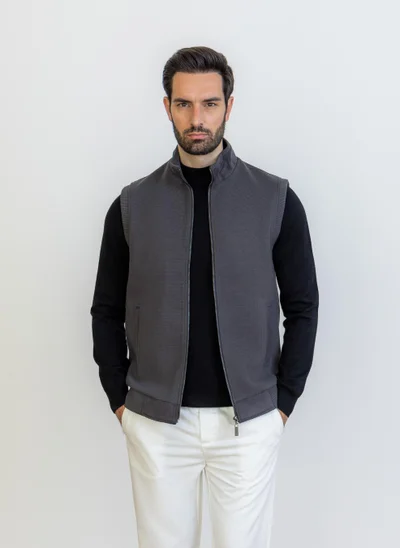 SHAPES DETAIL TEXTURED GILET