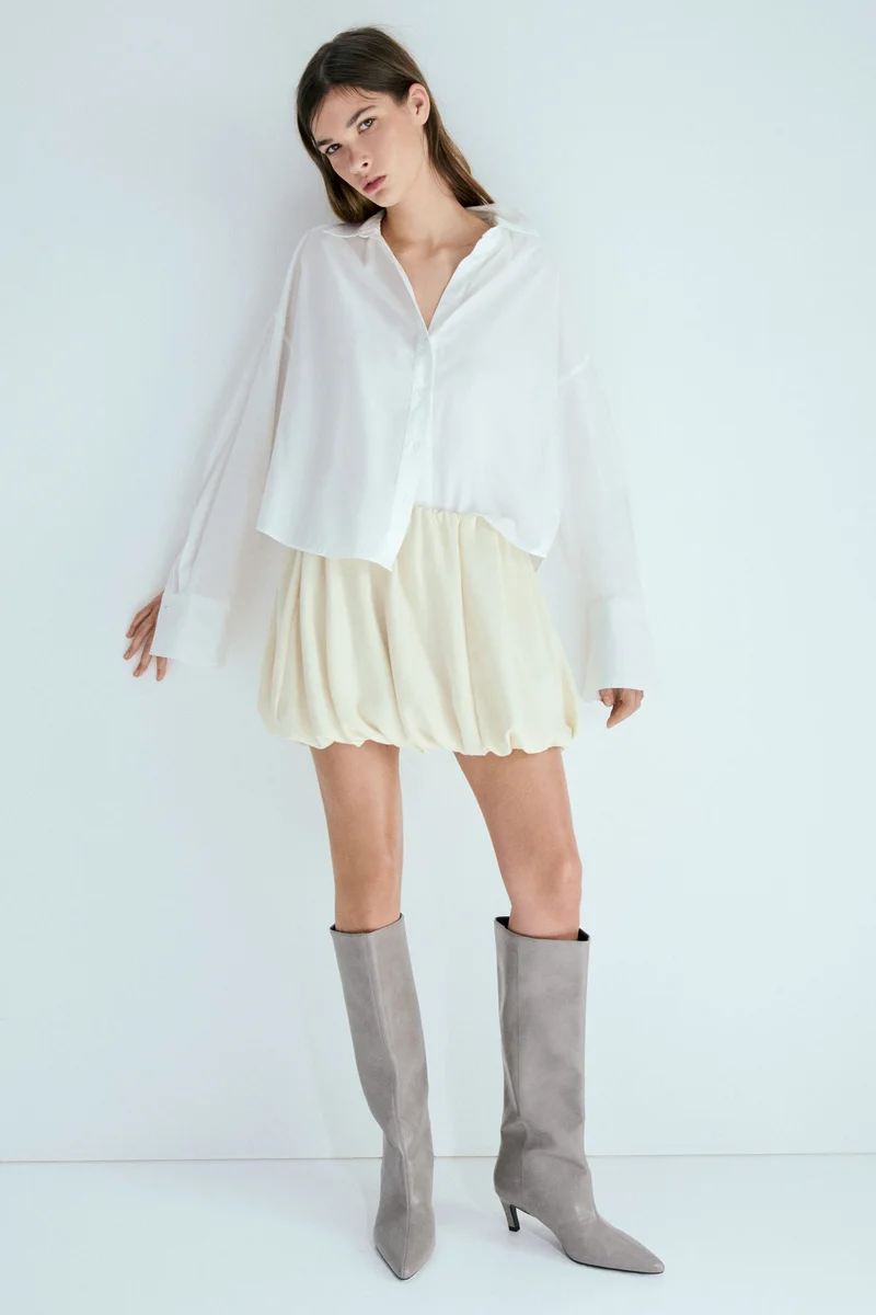 اتش اند ام تنورة بحافة منقوشة