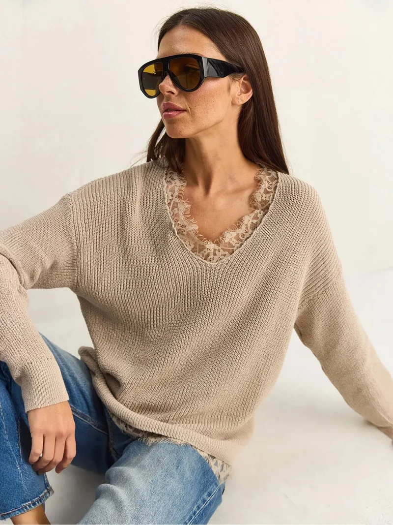 بيانكو لوتشي LUCCI V-Neck Knit Sweater