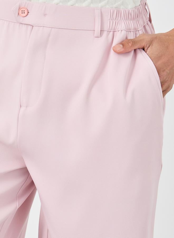 ستايلي شورت رجالي وردي بقصة مريحة وخصر مسطح - Image 3