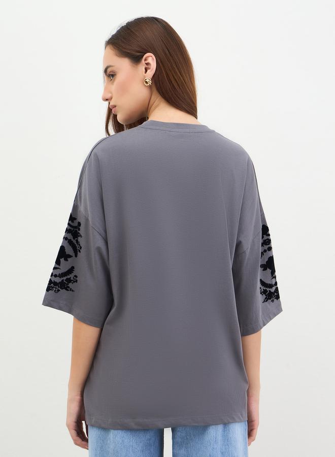 Styli Charcoal Embroidered Sleeve Oversized T-Shirt - Image 5