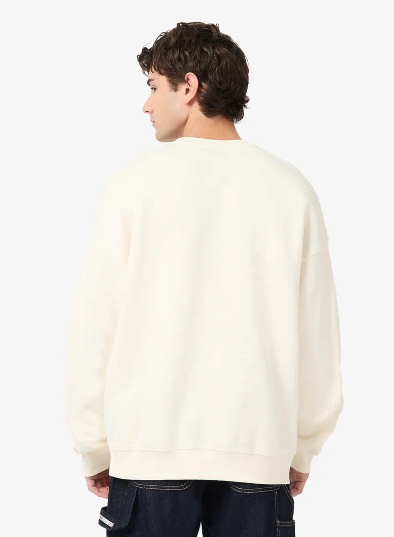 GUESS Logo Crew Neck Sweatshirt
