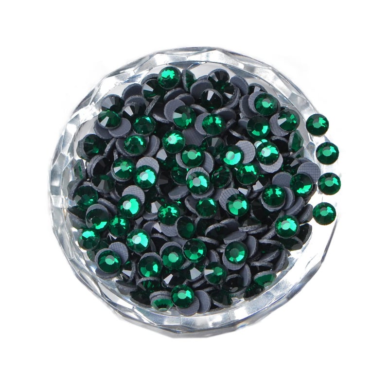 LPBeads 3000 Pieces SS16 Emerald Hotfix Rhinestones Flatback Round Crystal Glass Rhinestones Gems for Crafts Nail Face Art Clothes Shoes Bags DIY