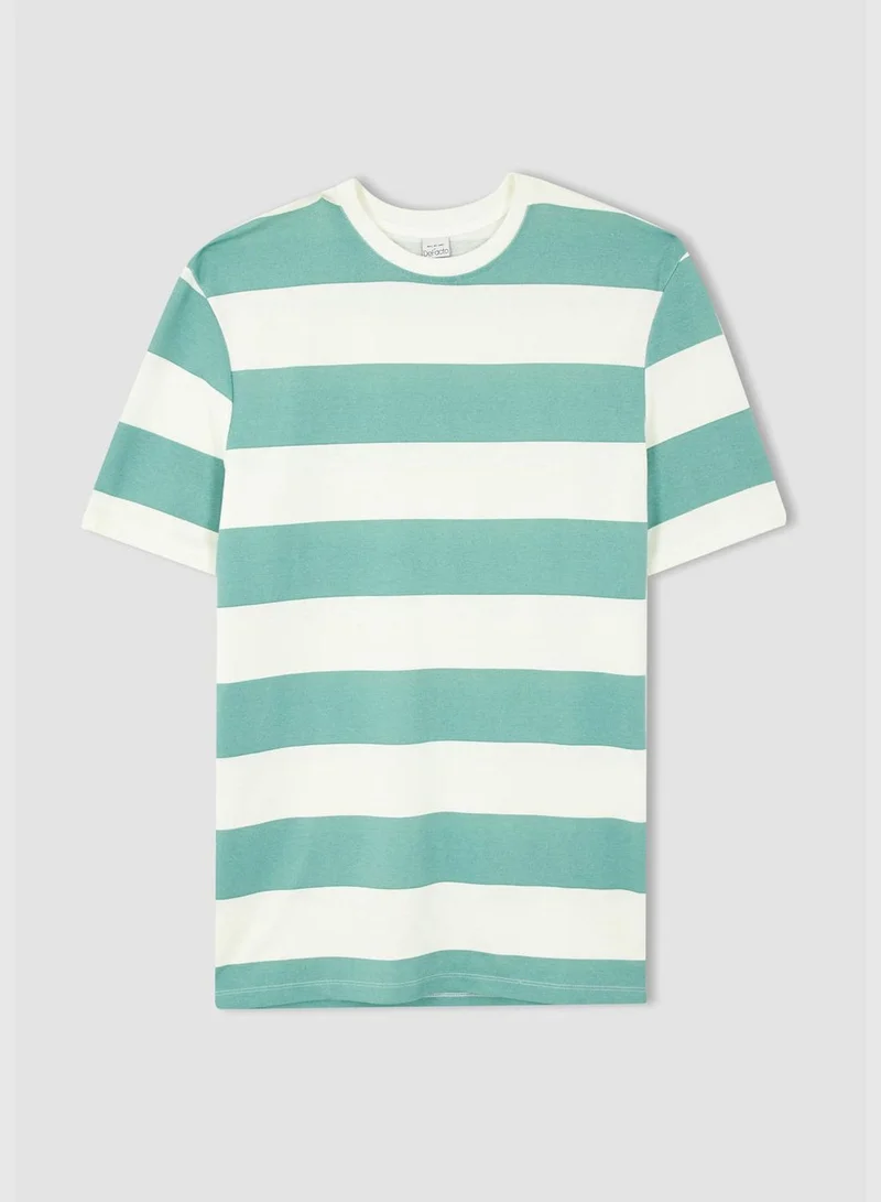 DeFacto Man Comfort Fit T-Shirt