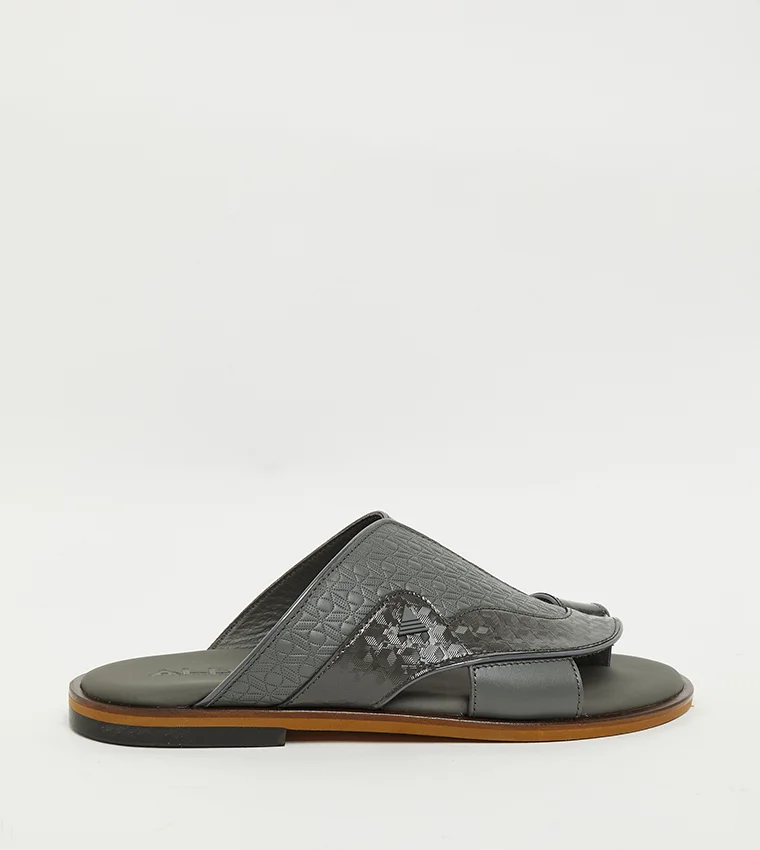 الدو Textured Arabic Sandals