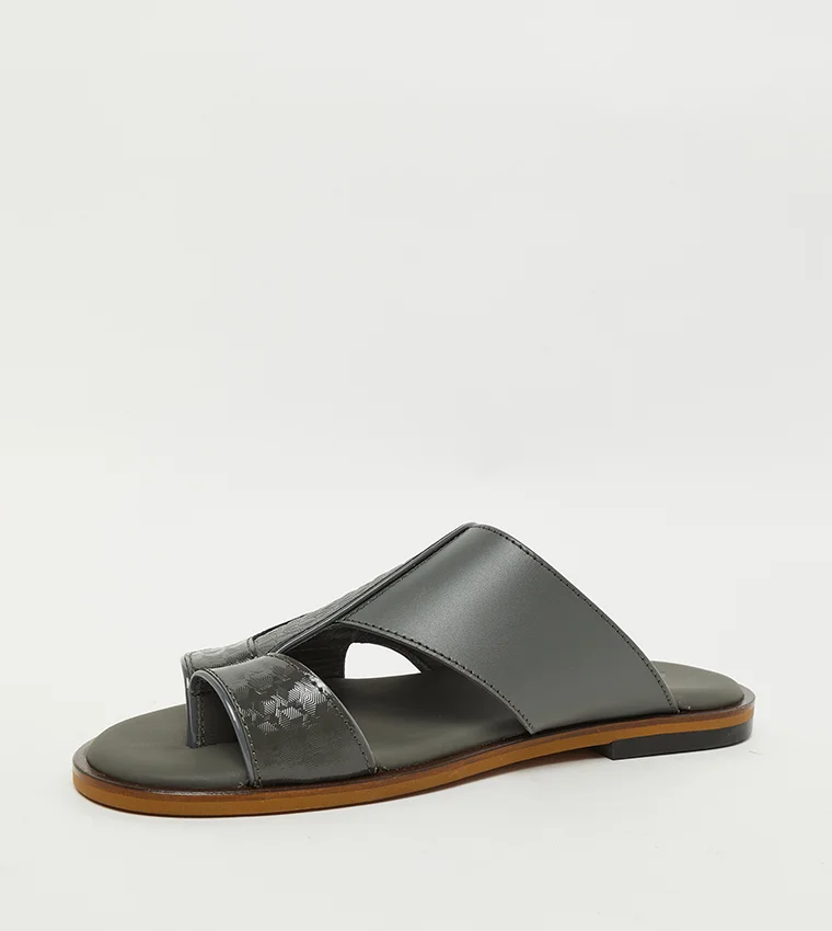 الدو Textured Arabic Sandals