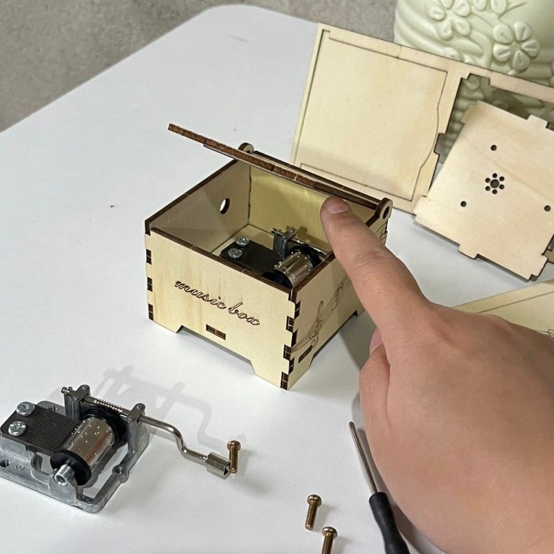 طقم صندوق الموسيقى اليدوي (STEM) - Puzzle خشبي ثلاثي الأبعاد - هدية حرفية علمية - Image 3