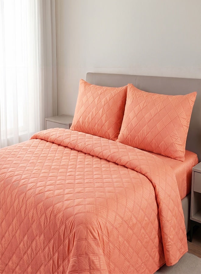PACHA HOME Plain summer coverlet - Capetonian tailoring - Color: Coral . - Image 1