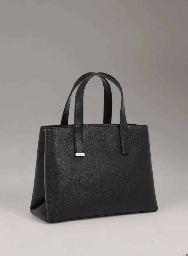 كالفن كلاين توت باق صغيرة