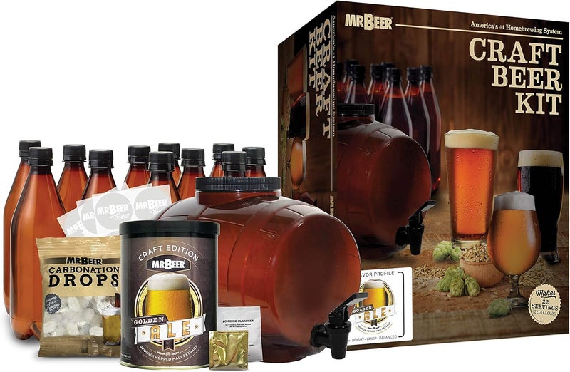 Mr. Beer طقم صنع البيرة الحرفية (2 جالون) مجموعة كاملة لصنع البيرة في المنزل | طقم صنع البيرة للمبتدئين كل شيء مشمول | زجاجات قابلة لإعادة الاستخدام سعة 25 أونصة | برميل سعة 2 جالون | بيرة ذهبية - Image 1