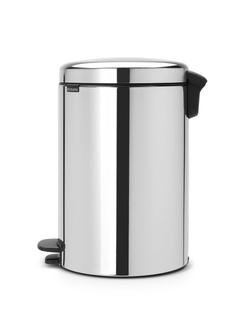 Soft Closing NewIcon Pedal Bin 20 litre with Metal Inner Bucket - pzsku/Z5C643C6F3E33E98397C5Z/45/_/1688624942/a2da2771-c743-4b06-8a62-aa61f050d0b6