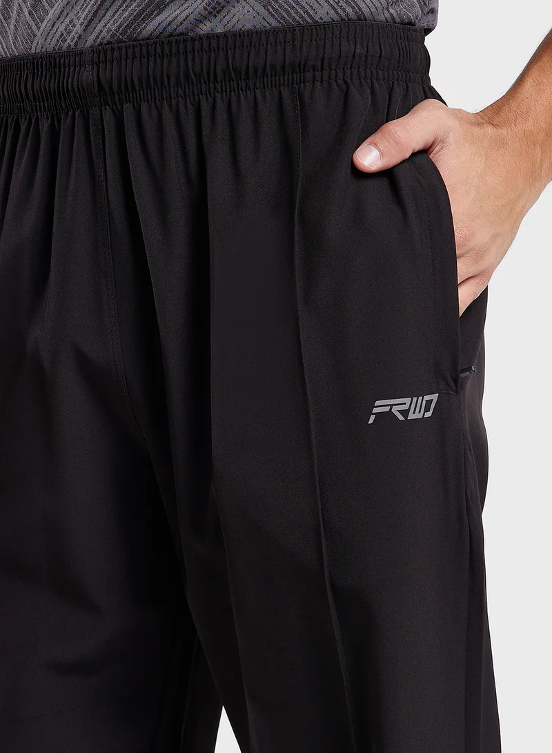 فورورد Relaxed Fit Joggers
