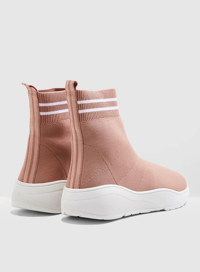 STEVE MADDEN Found Sock Boot