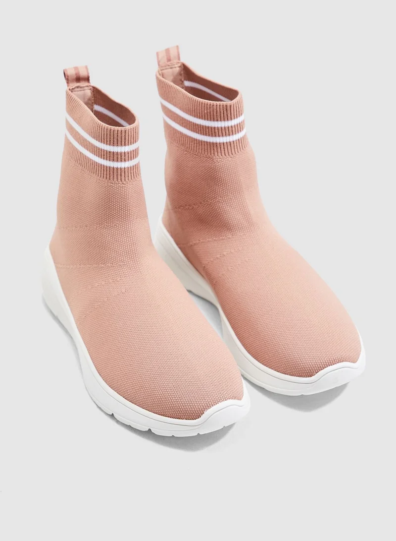 STEVE MADDEN Found Sock Boot
