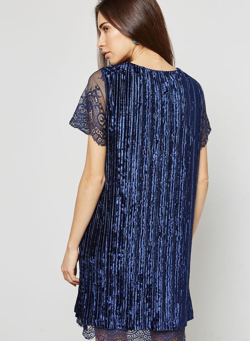 Yumi Lace Sleeve Detail Dress - Image 2