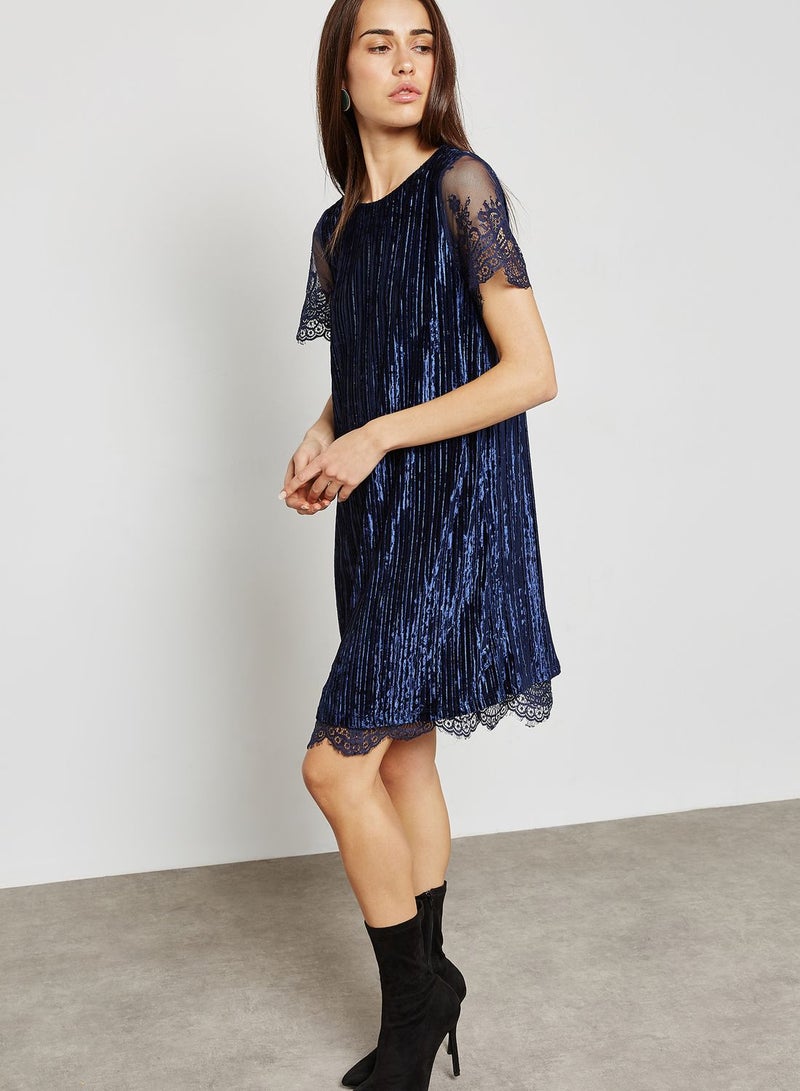 Yumi Lace Sleeve Detail Dress - Image 4