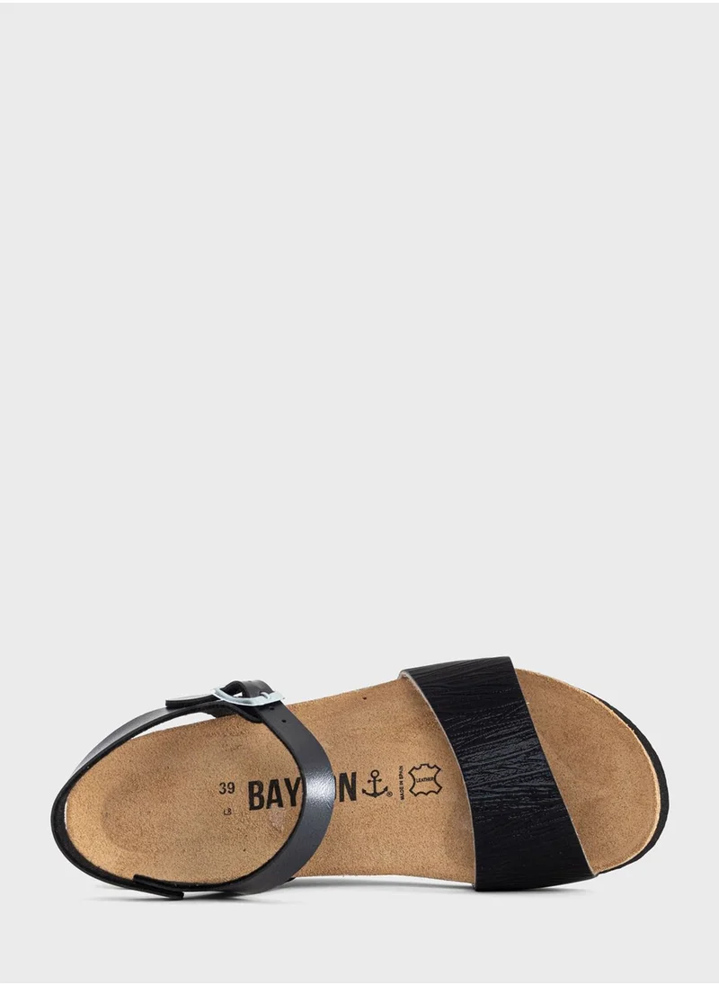 بيتون Wodonga Multi Strap Wedge Sandals