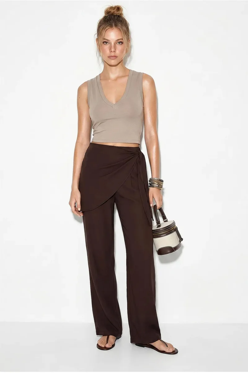 بيانكو لوتشي LUCCI High-Waist Wide-Leg Crepe Trousers