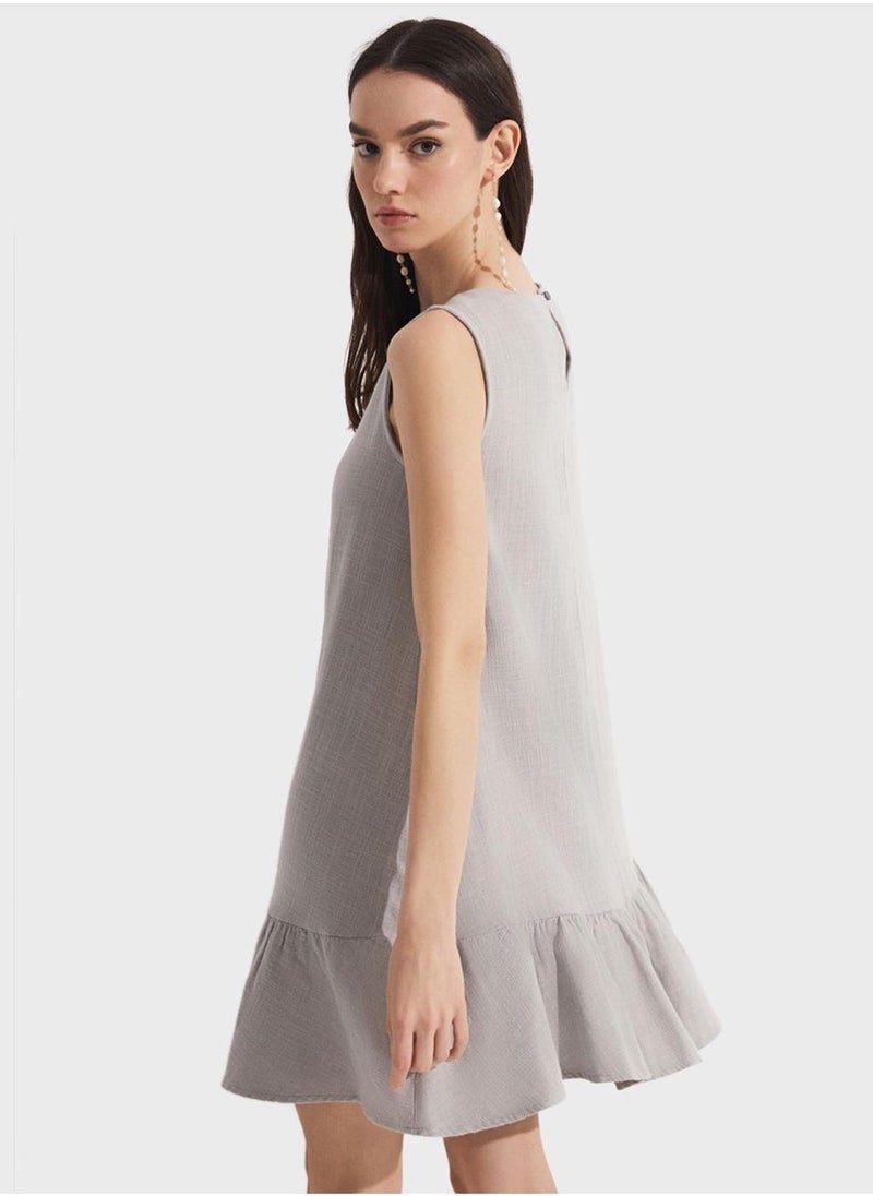 JUNE Ruffled Sleeveless Dress - Image 2