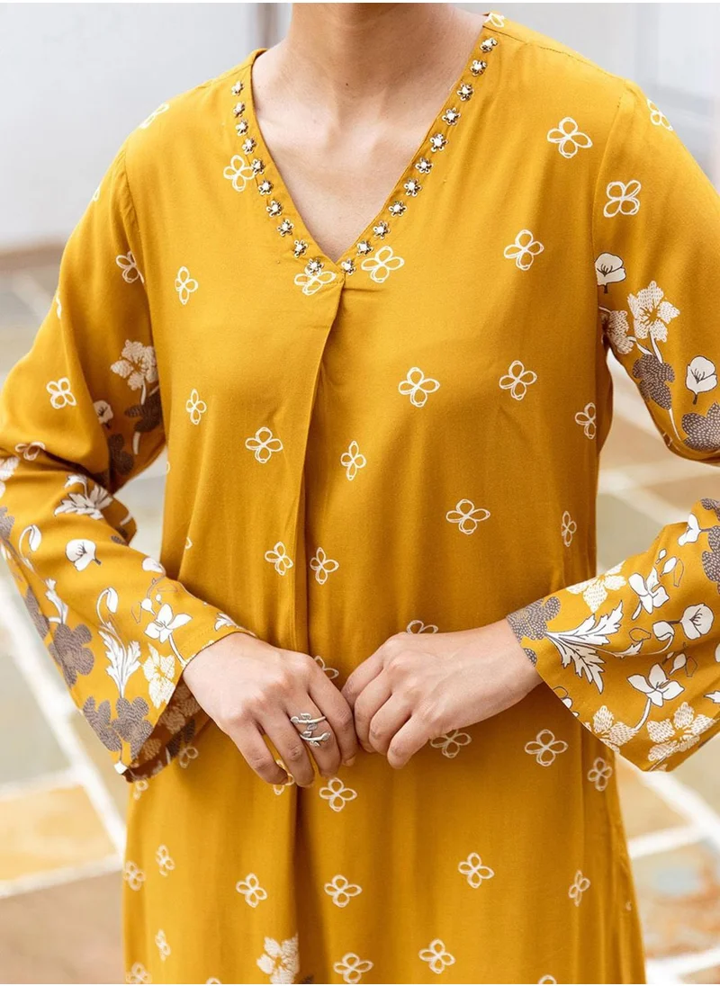 آي شين Women's Mustard Rayon Printed Tunic Full Length Palazzo Straight Fit Kurta Set
