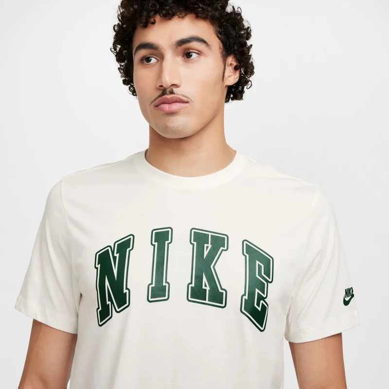 Nike Men's Sportswear Club T-Shirt
