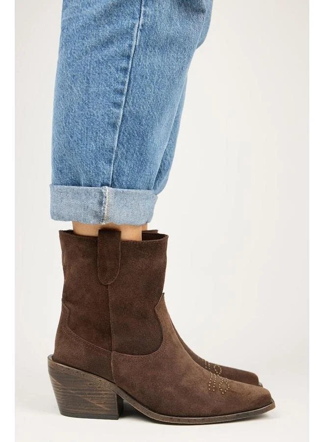 (Gona) Women's Genuine Leather Front Treaded Cowboy Coffee Boot.