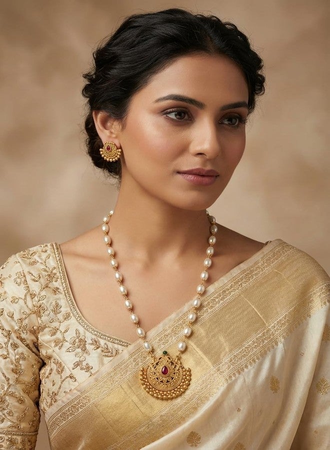 طقم عقد مالا تقليدي من اللؤلؤ الأبيض بطول 32 بوصة من AAIKU مع قلادة مطلية بالذهب وأقراط متناسقة للنساء والفتيات - مجوهرات عرقية أنيقة لحفلات الزفاف (PSM24062531) - Image 3