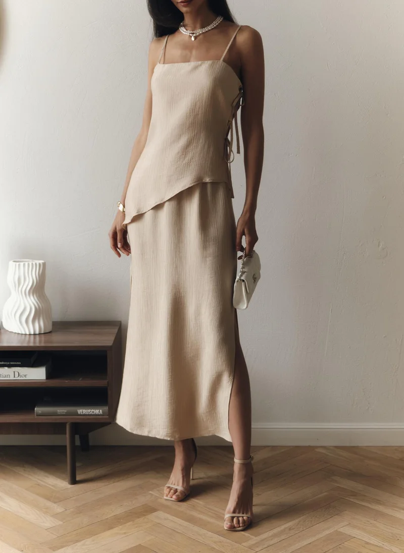 Lichi Straight maxi skirt from textured fabric